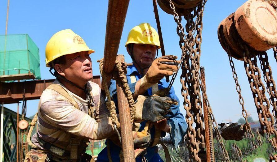 工程资质申请住建部下放试点有具体的办理指南吗？
